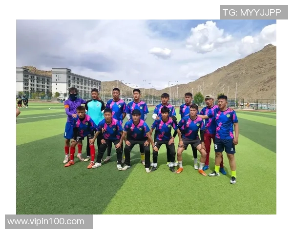 足球明星的萌娃们：小小球星的成长故事与亲子时光分享